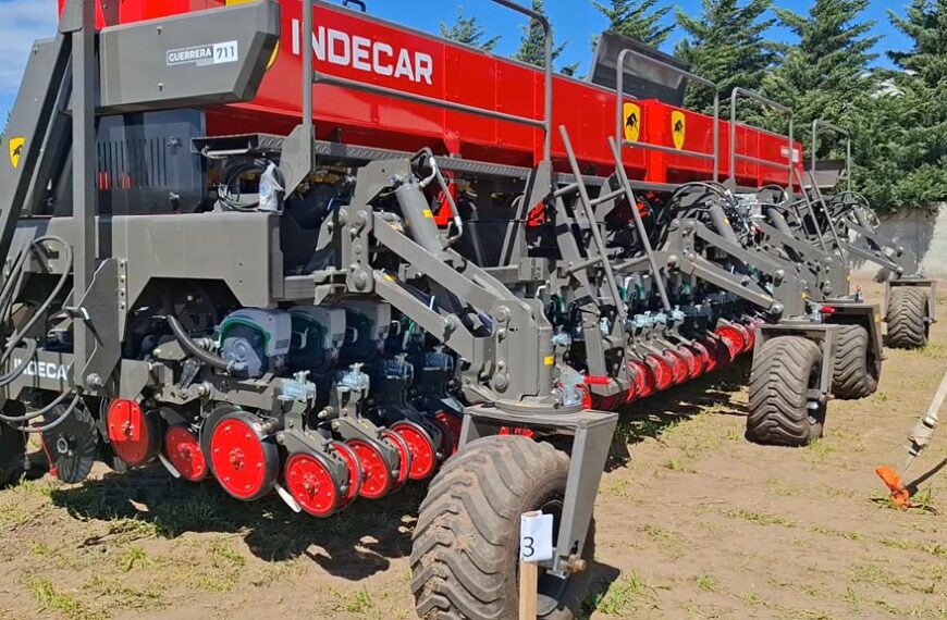 Tecnología y precisión: una sembradora pensada para maximizar el rendimiento del maní